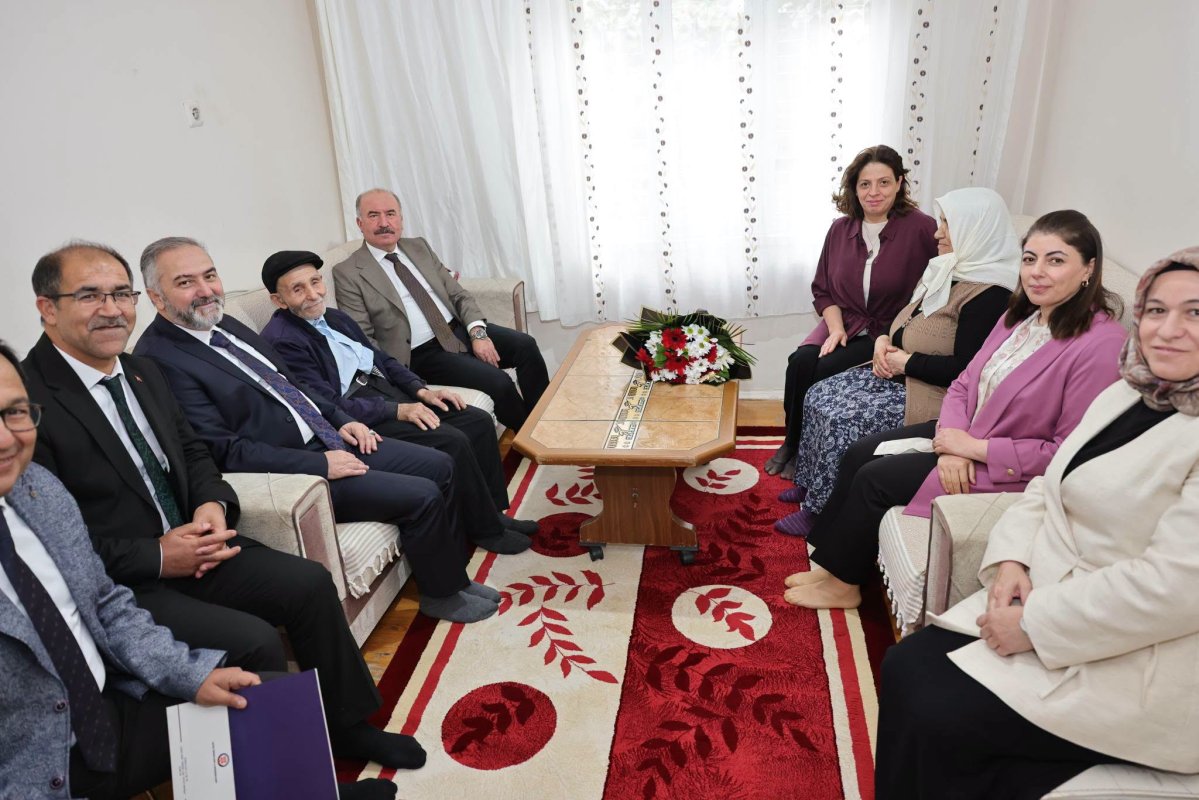 Ulu Çınarların Gönüllerine Misafir Oldular