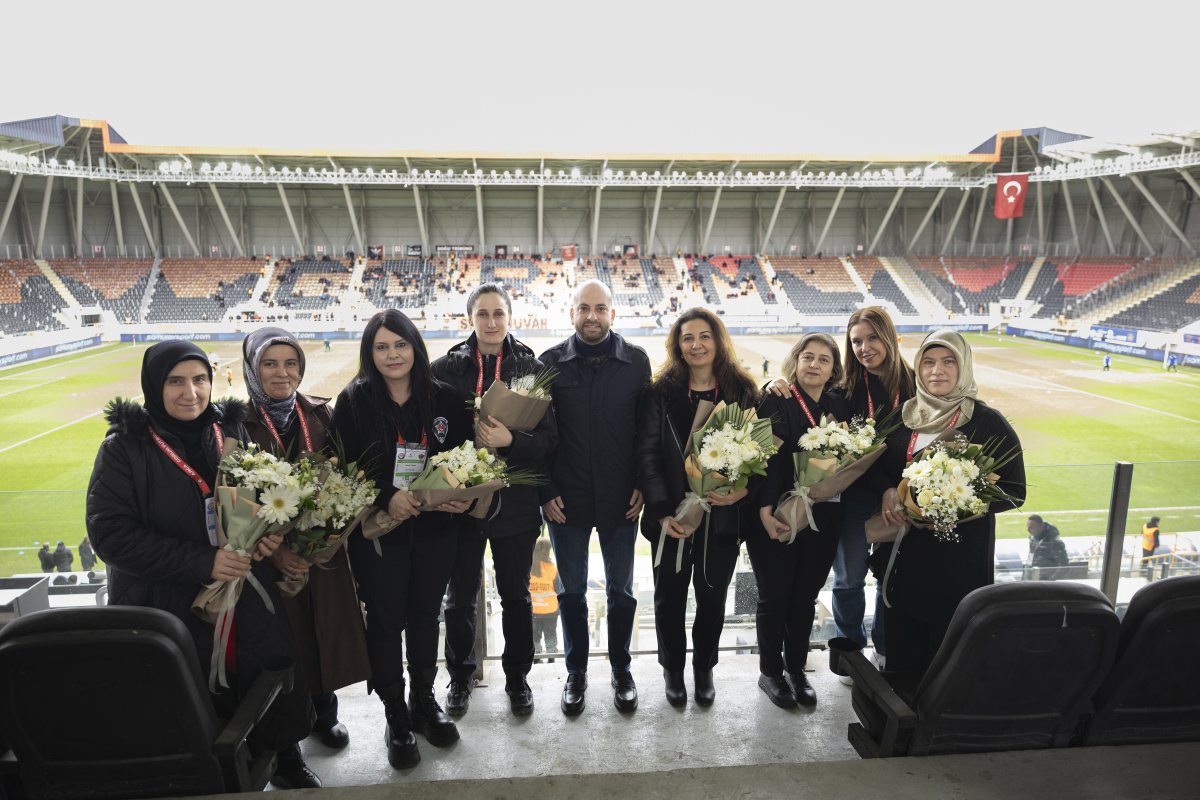 Arca Çorum FK’da Kadın Çalışanlara 8 Mart Sürprizi