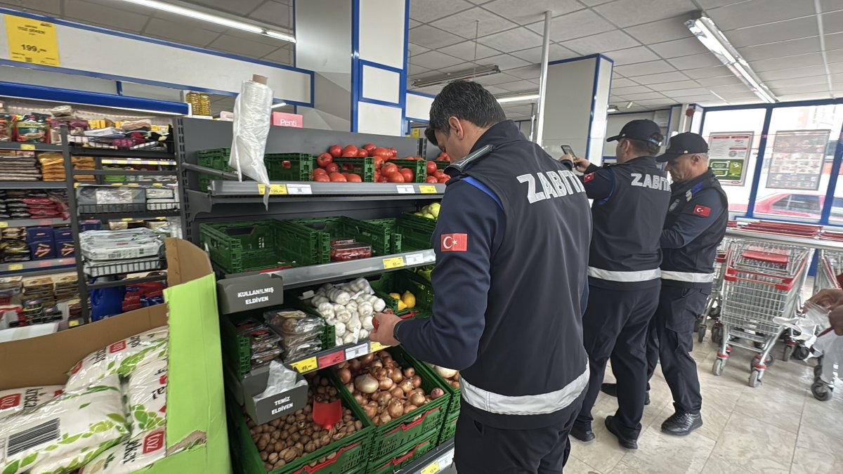 Zabıtadan Marketlere Sıkı Denetim