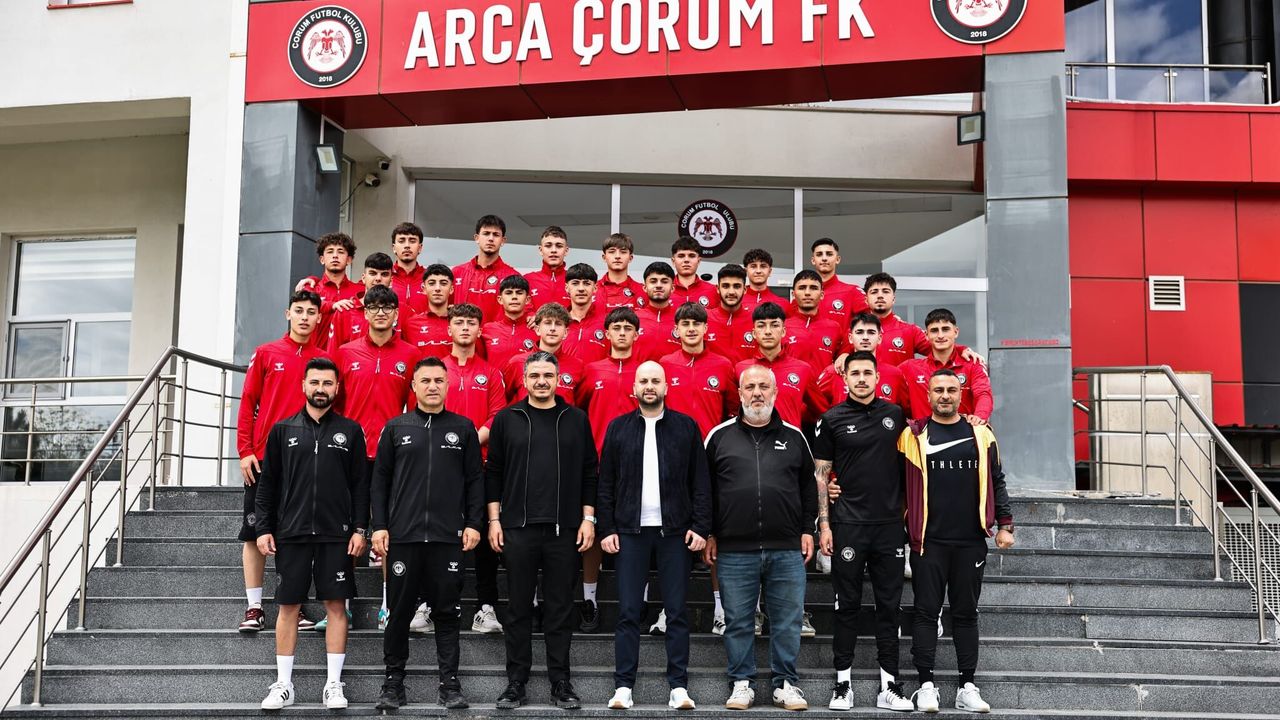 Arca Çorum Fk U17, Zorlu Göztepe Sınavı Öncesi Ankara’ya Uğurlandı