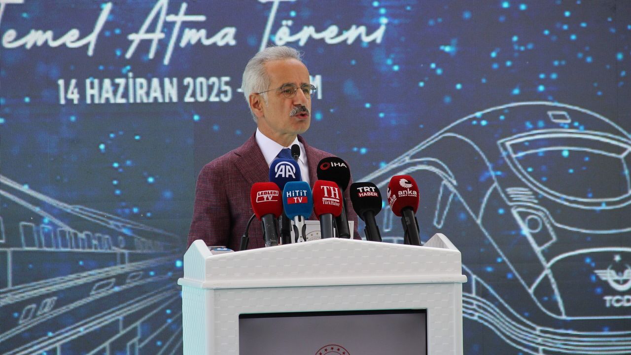 Bakan Uraloğlu Çorum’a Geliyor! Hızlı Tren Projesinde Yeni Gelişmeler Açıklanacak