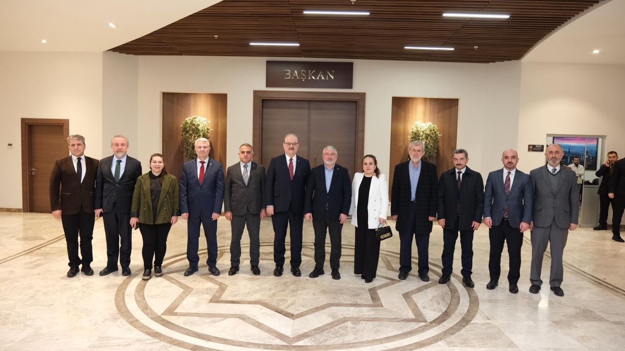 Bakan Yardımcısı Çam’dan Çorum Belediyesi’ne Ziyaret