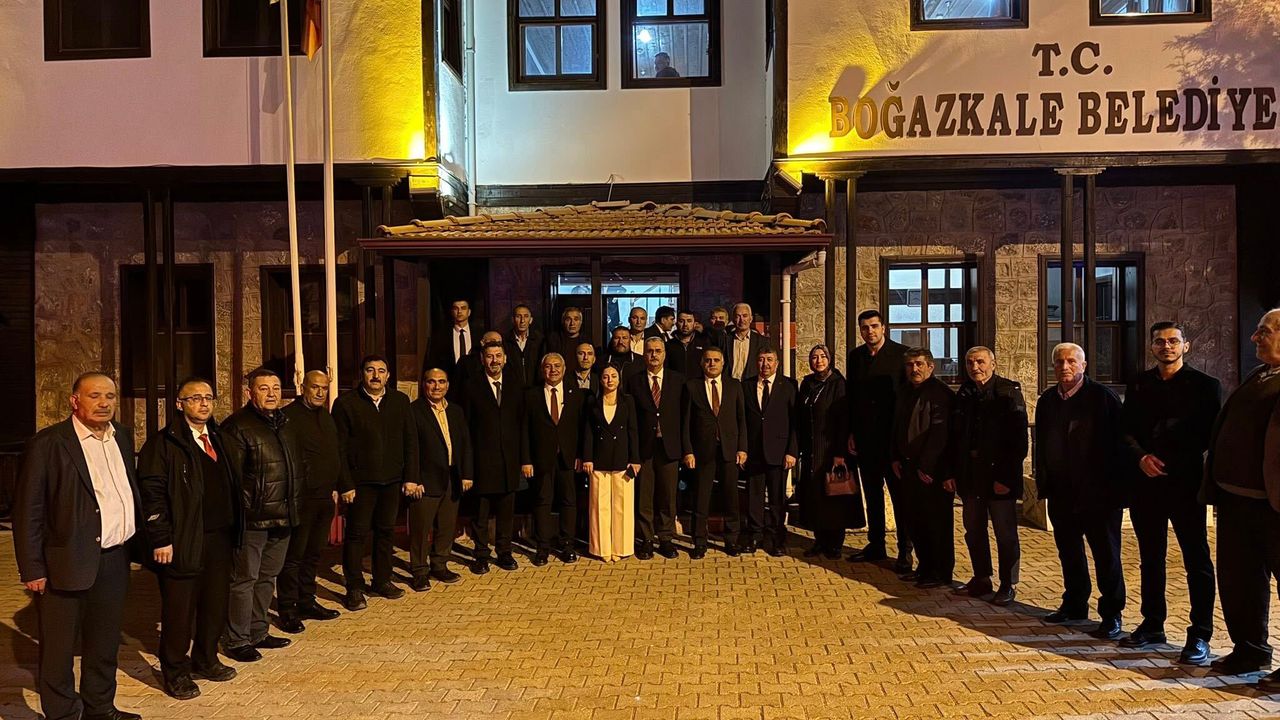 Başkan Özel, İftarda Gönül Sofrası Kurdu