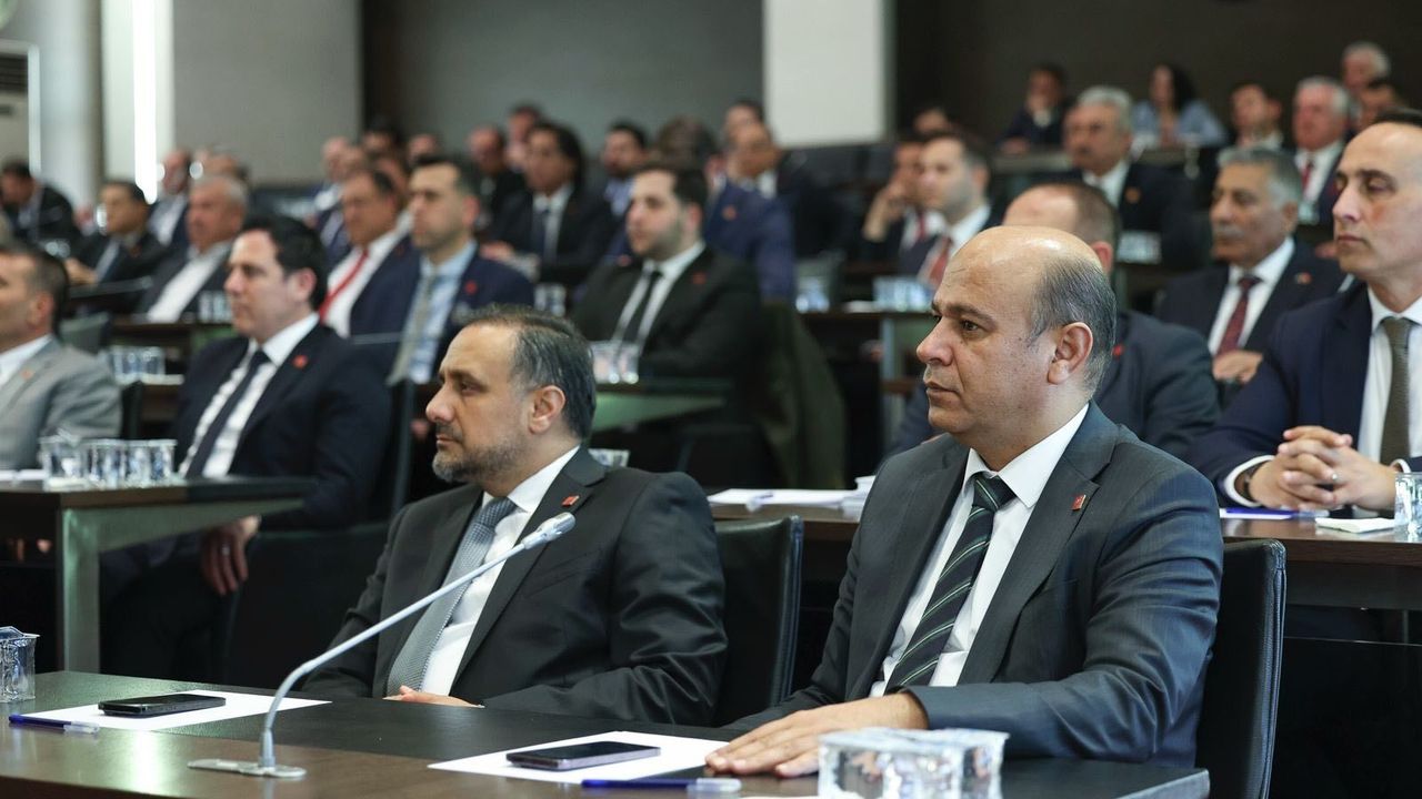 CHP İl Başkanları Olağanüstü Toplandı