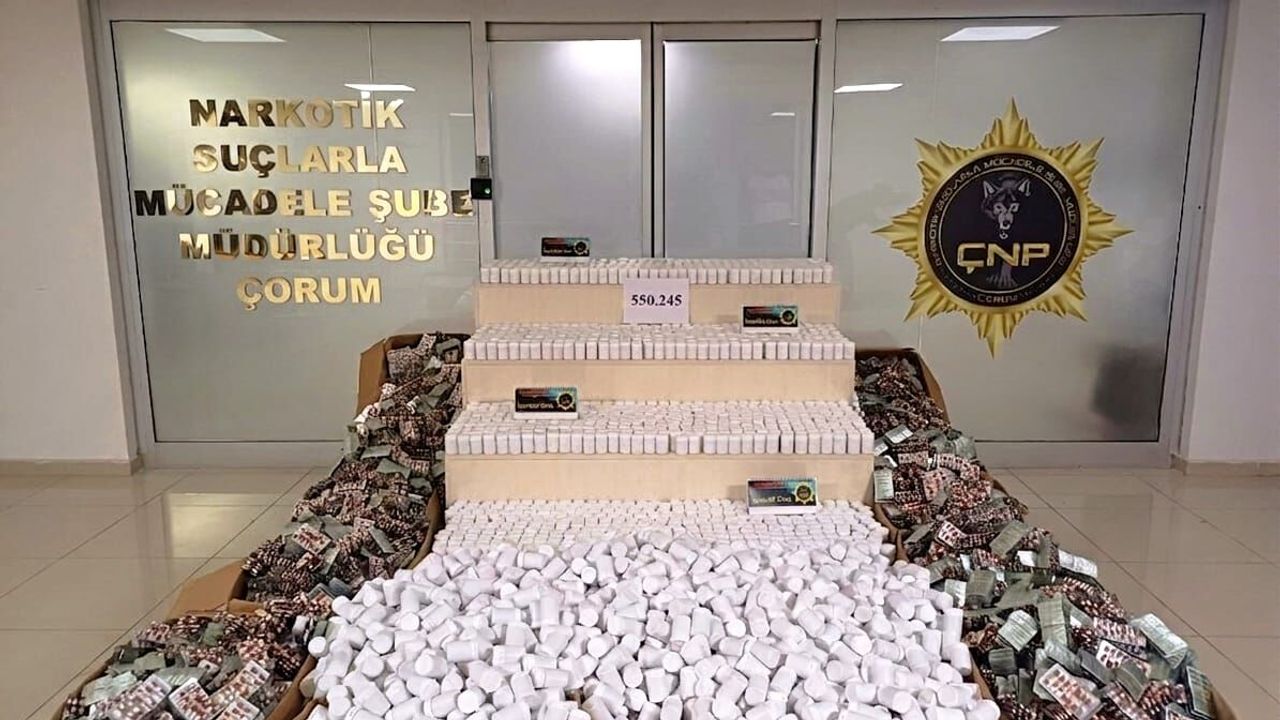 Çorum’da Dev Operasyon! Yarım Milyondan Fazla Uyuşturucu Hap Ele Geçirildi
