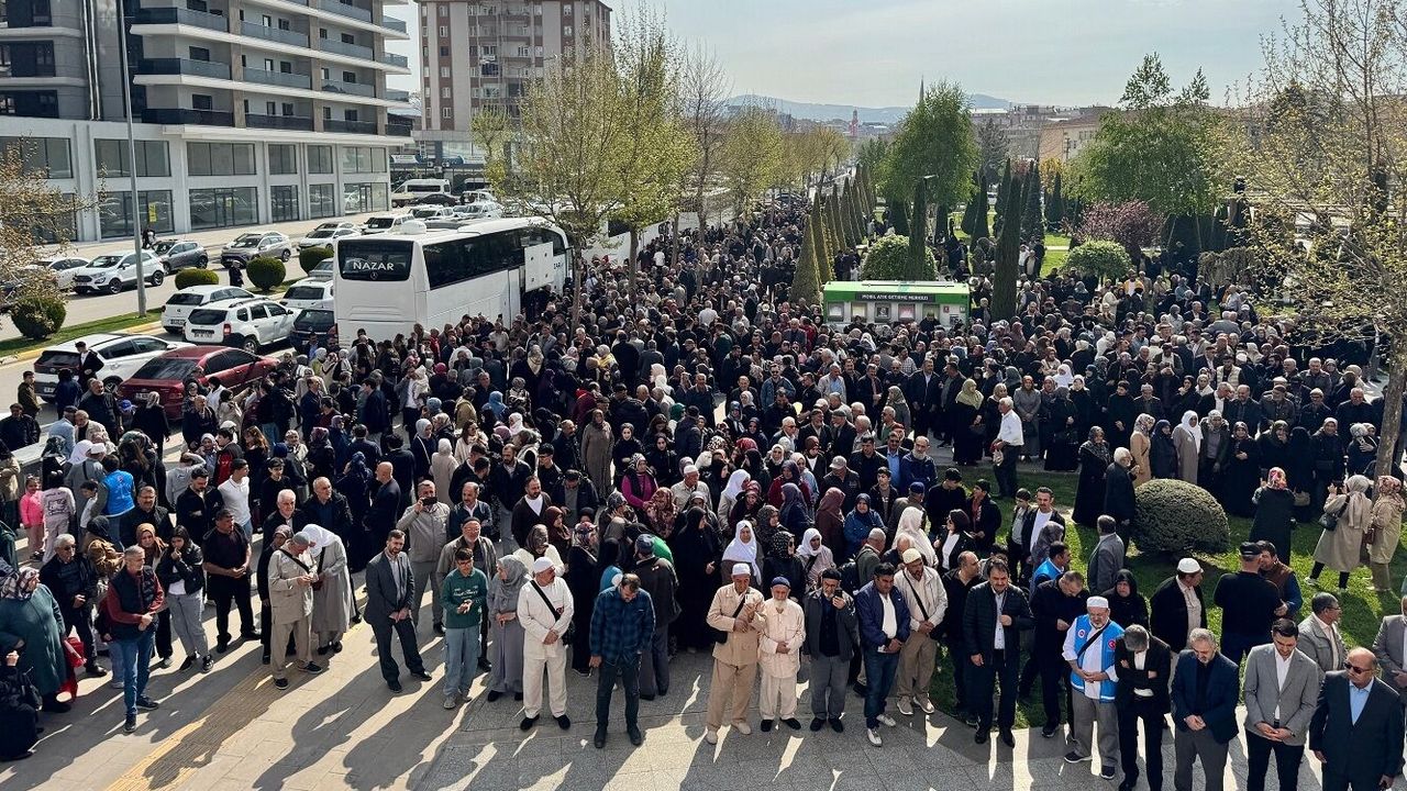 Çorum’da Hacı Adayları Dualarla Kutsal Topraklara Uğurlandı