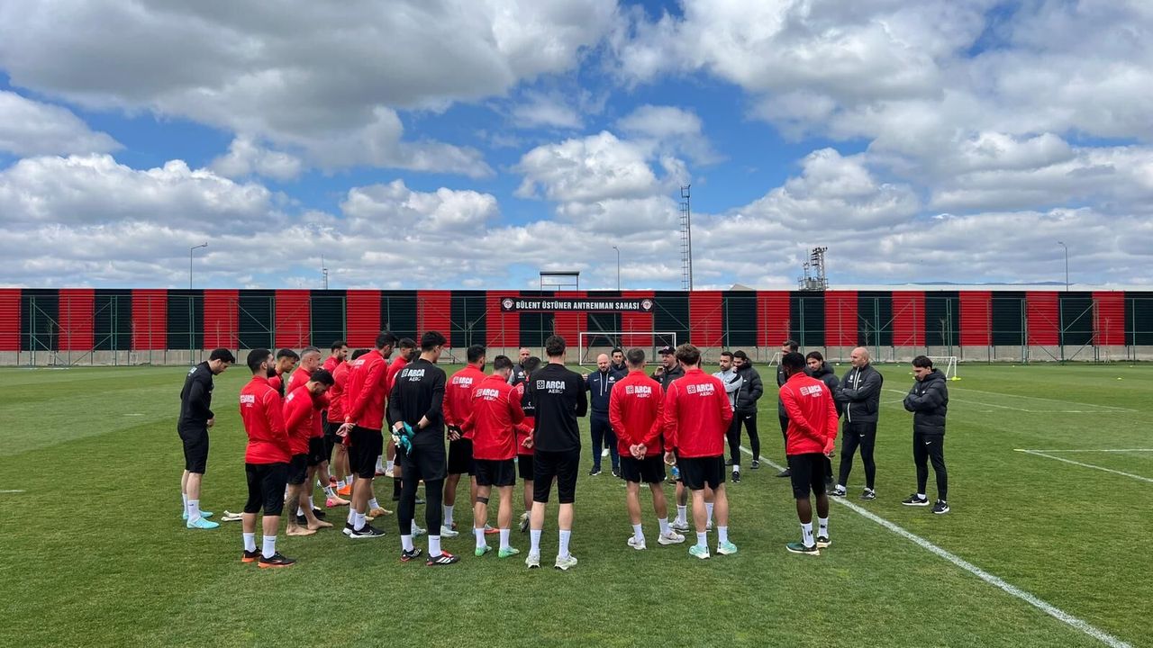Çorum FK’da Hedef Seriyi Sürdürmek: Sakaryaspor Mesaisi Başladı