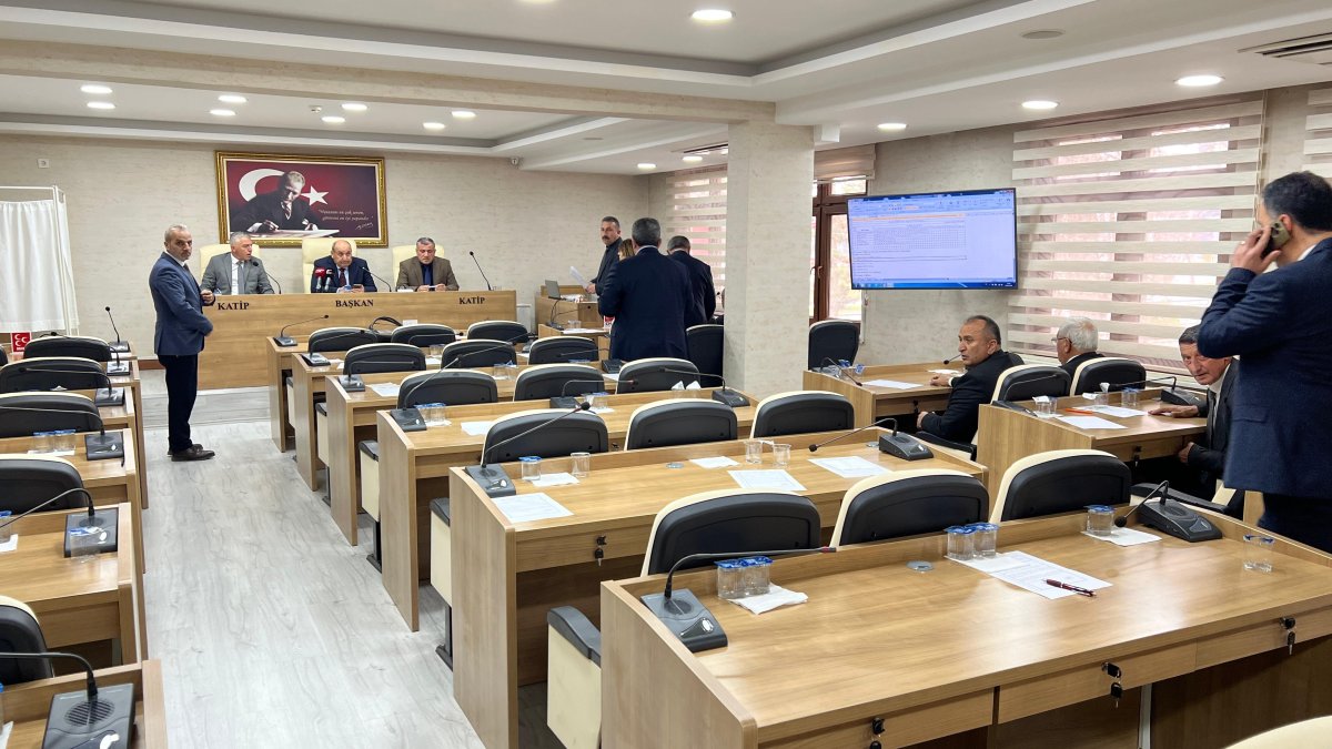 Meclis’te "Eşitlik" Düğümü: 17-17 Sonucu Mesaiyi Durdurdu!