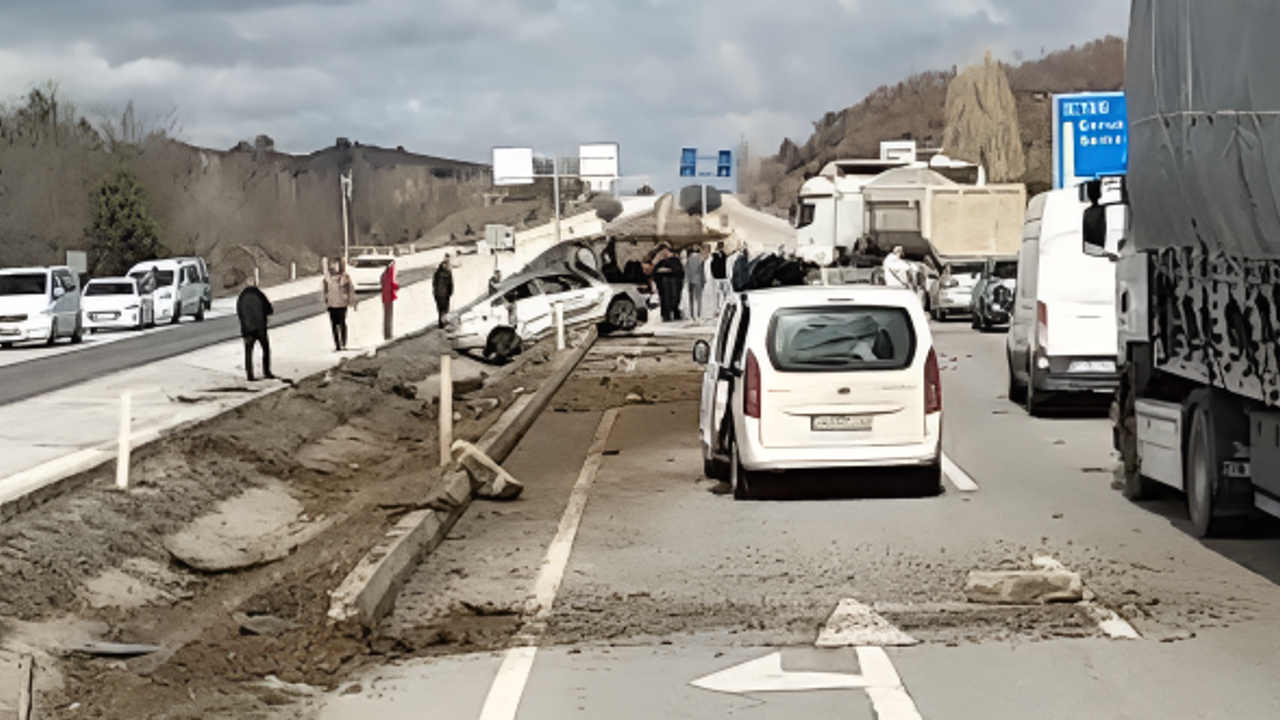 Feci Kaza! Takla Atan Otomobil Hurdaya Döndü: 1’i Ağır 2 Yaralı