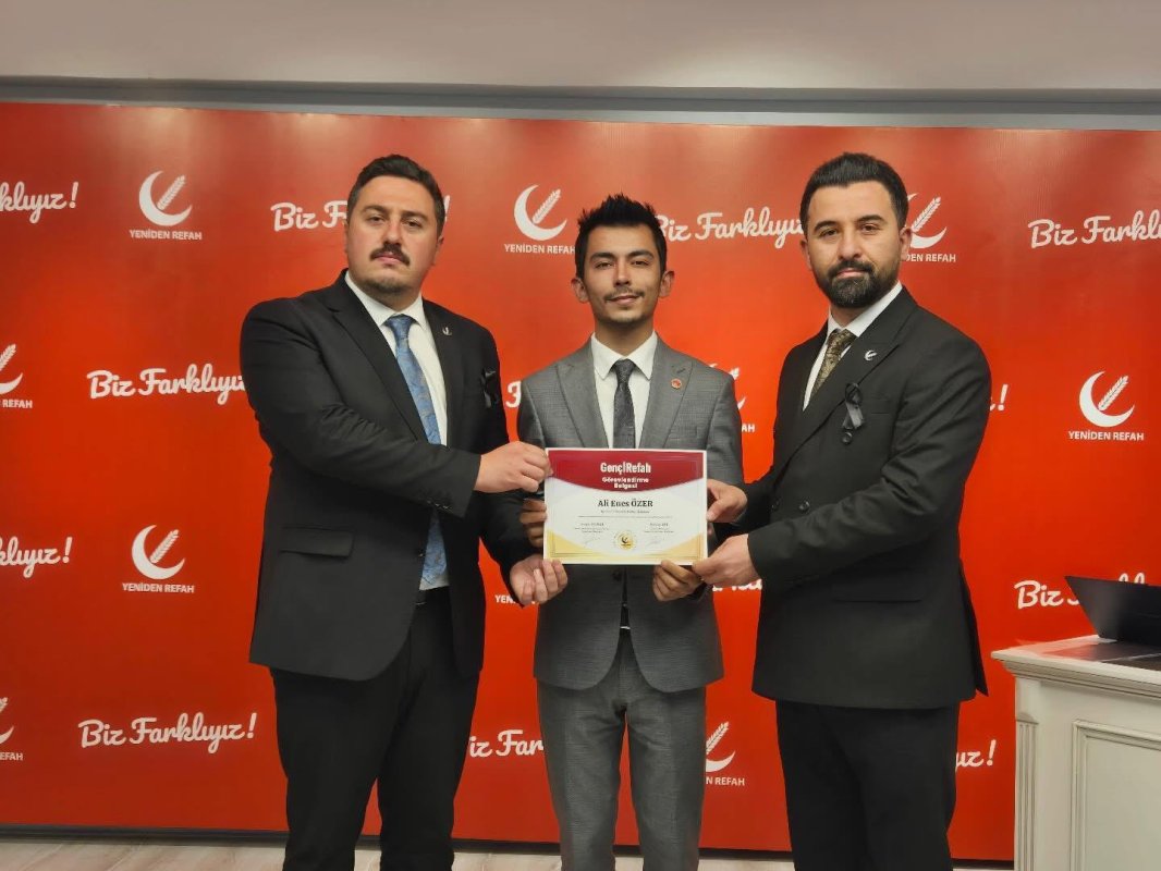 Yeniden Refah Partisi Çorum Gençlik Kolları'nda Bayrak Değişimi: Yeni Başkan Ali Enes Özer Oldu