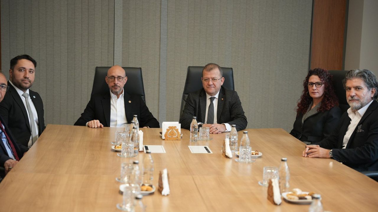 İYİ Parti Grup Başkanvekili Uğur Poyraz’dan Çorum TSO’ya Ziyaret