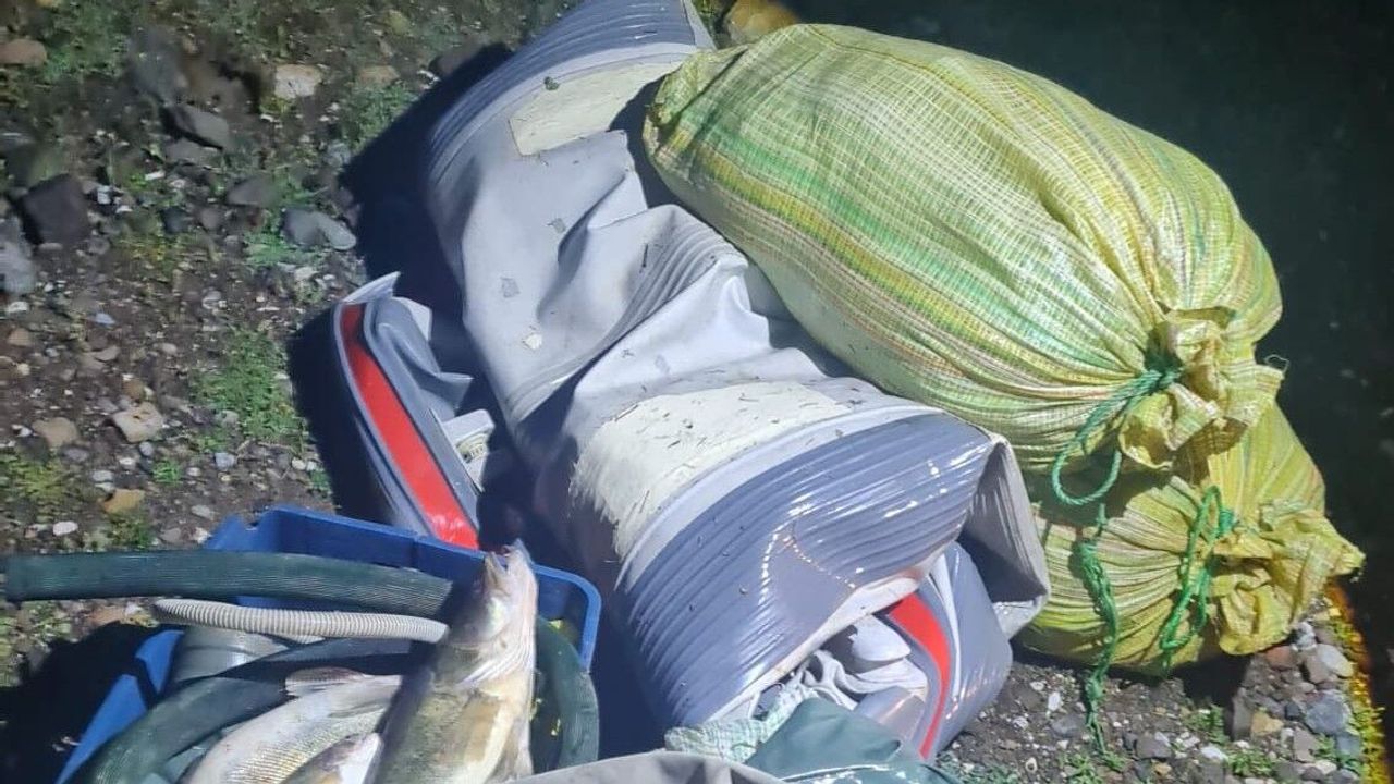 Kaçak Avcılar Fotokapana Yakalandı
