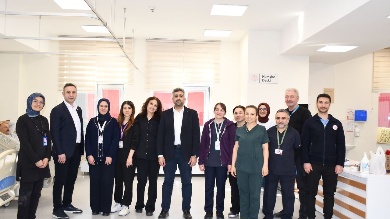 KADER’den Başhekim Gömeç’e Anlamlı Ziyaret