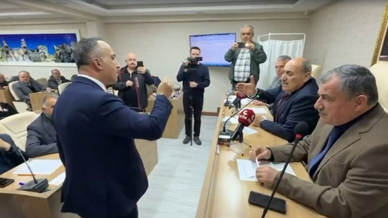 Mecliste Seçim Yenilendi! Kriz Çıktı Ortalık Karıştı