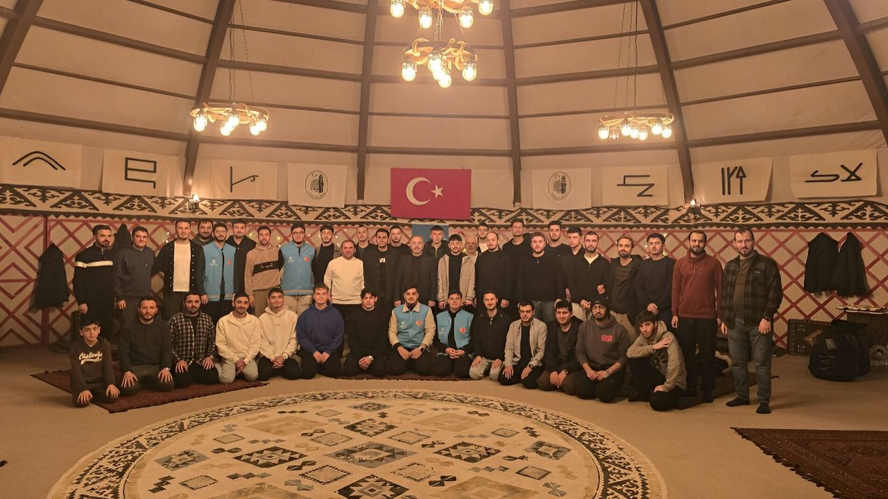 Müftü Yıldırım Gençlerle İftar Sofrasında Buluştu