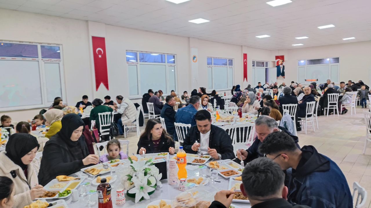 Oğuzlar Belediyesi Personeli İftar Sofrasında Buluştu