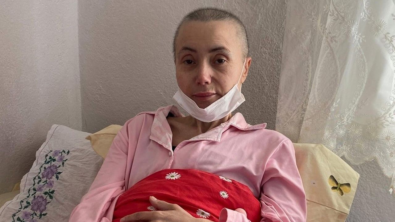 Sahnelerin Sultanı Yaşam Mücadelesi Veriyor