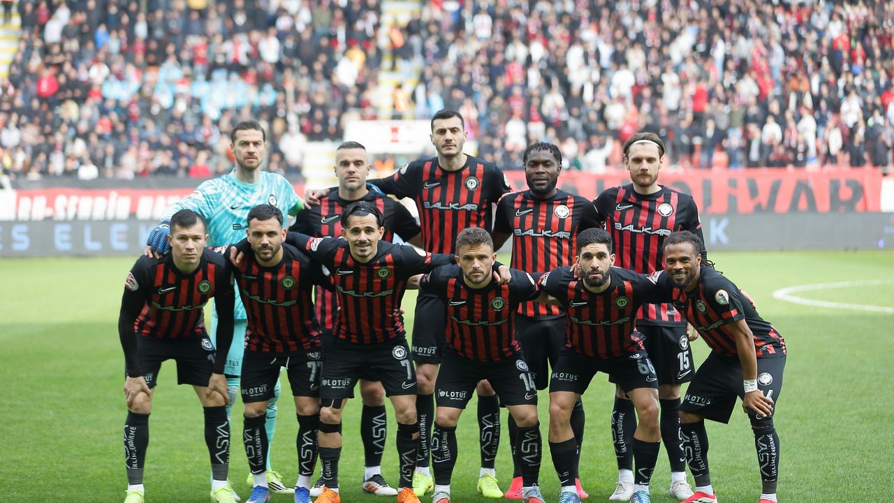 Seriye Bağlayan Arca Çorum FK’lı Futbolcular Tatille Ödüllendirildi