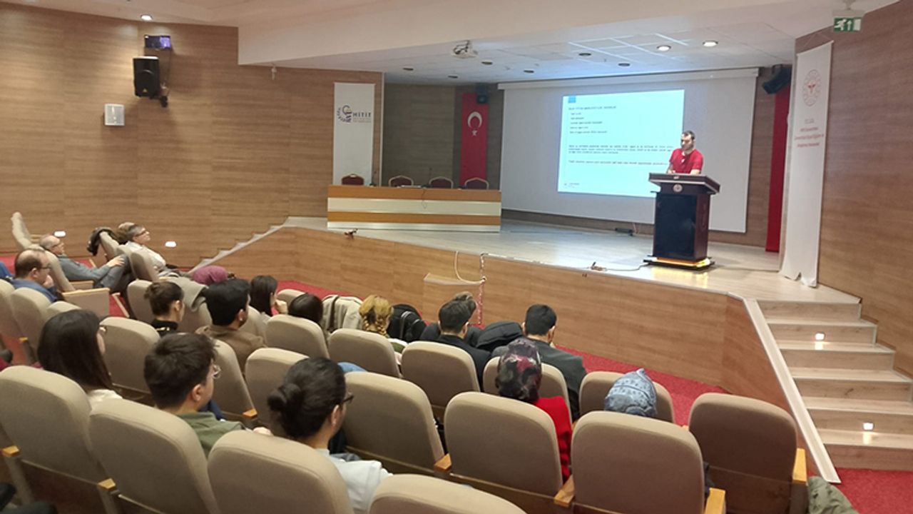 Tütünsüz Bir Gelecek İçin Aile Hekimlerine Tütünle Mücadele Eğitimi Verildi