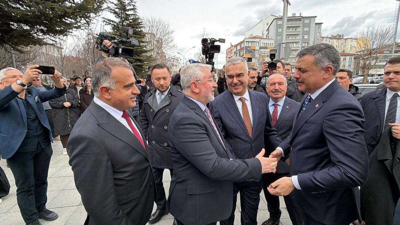 Vali Olarak Ayrıldığı Çorum’a İçişleri Bakanı Olarak Ziyarete Geldi