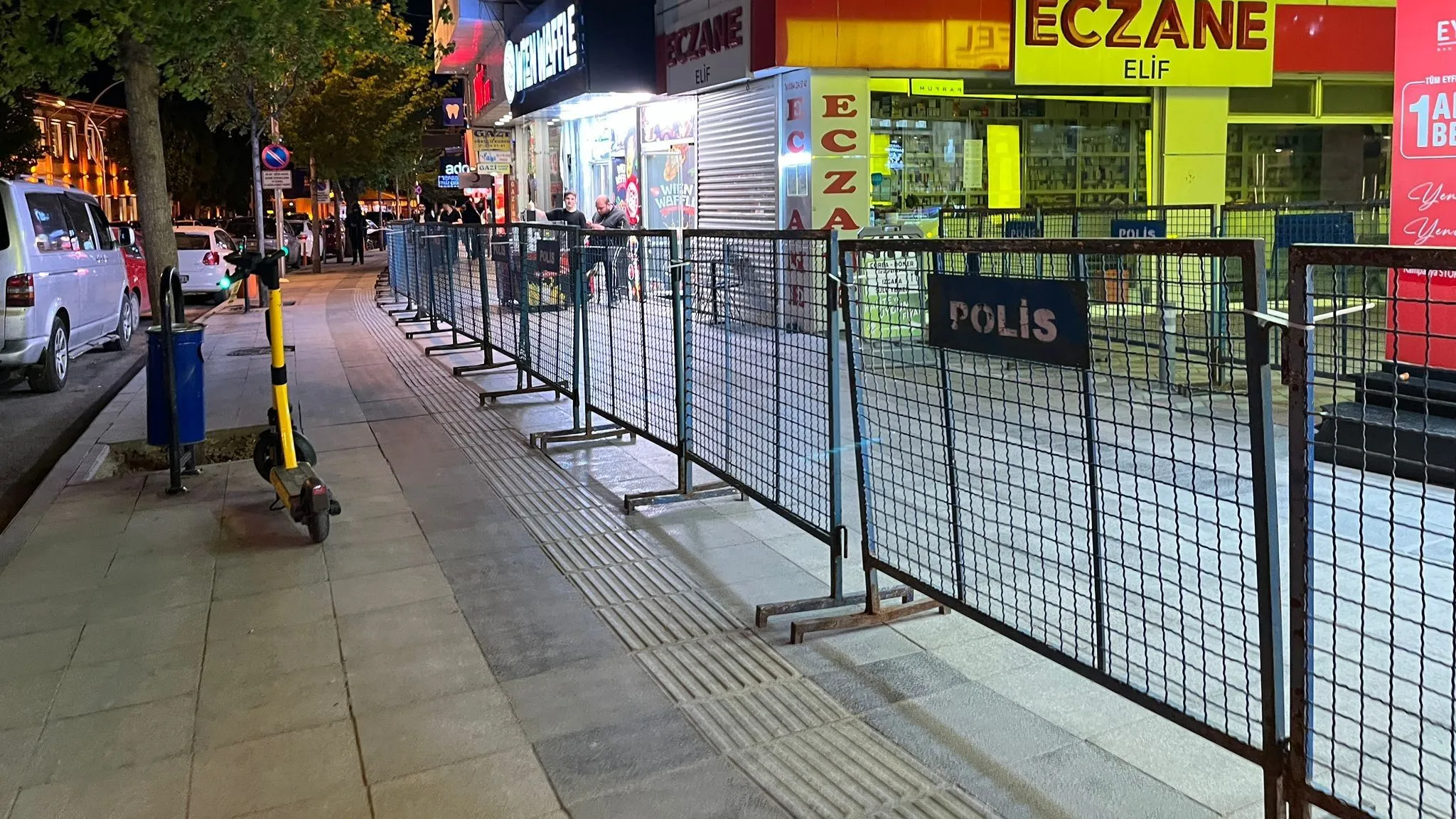 1 Mayıs Hazırlığı Başladı: Çorum’da Meydanlar Bariyerlerle Çevriliyor