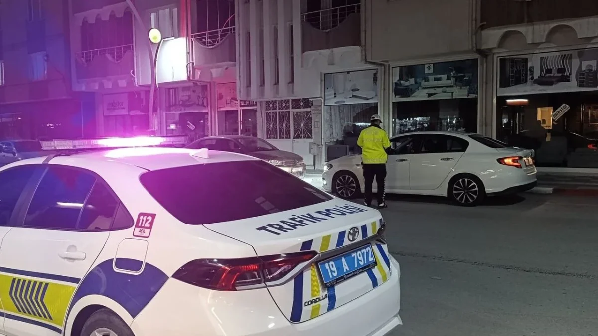 Trafik ekiplerinden gece gündüz denetim
