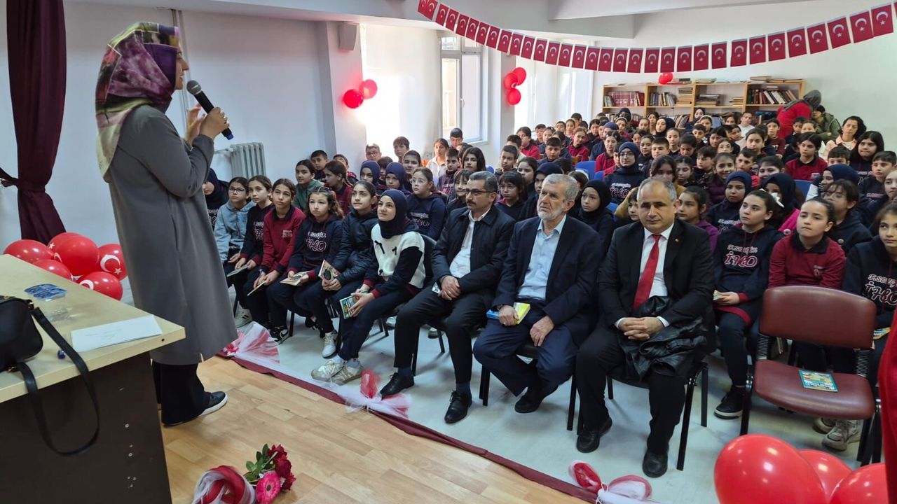 Yazar Yasemin Katı Öğrencilerle Buluştu