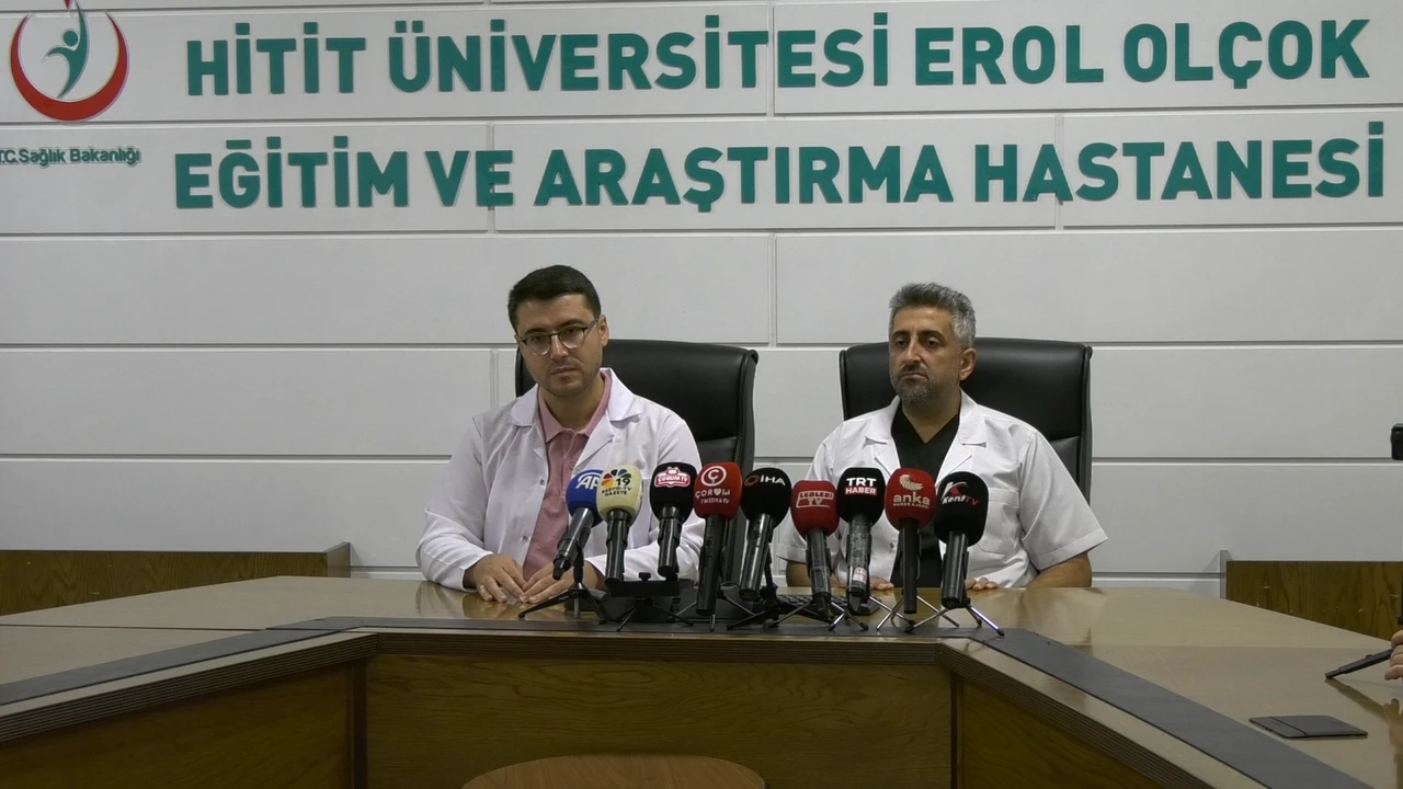 ÇORUM’DA BOĞAZINDAN CANLI SÜLÜK ÇIKARILDI! 59 YAŞINDAKİ ÖĞRETMEN YAŞADIKLARINI ANLATTI