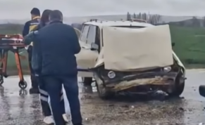 ÜNALAN KÖYÜ YAKINLARINDA TRAFİK KAZASI- 3 YARALI  