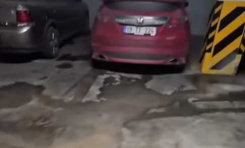 MEYDAN ALTINDAKİ OTOPARK KADERİNE Mİ TERK EDİLDİ?